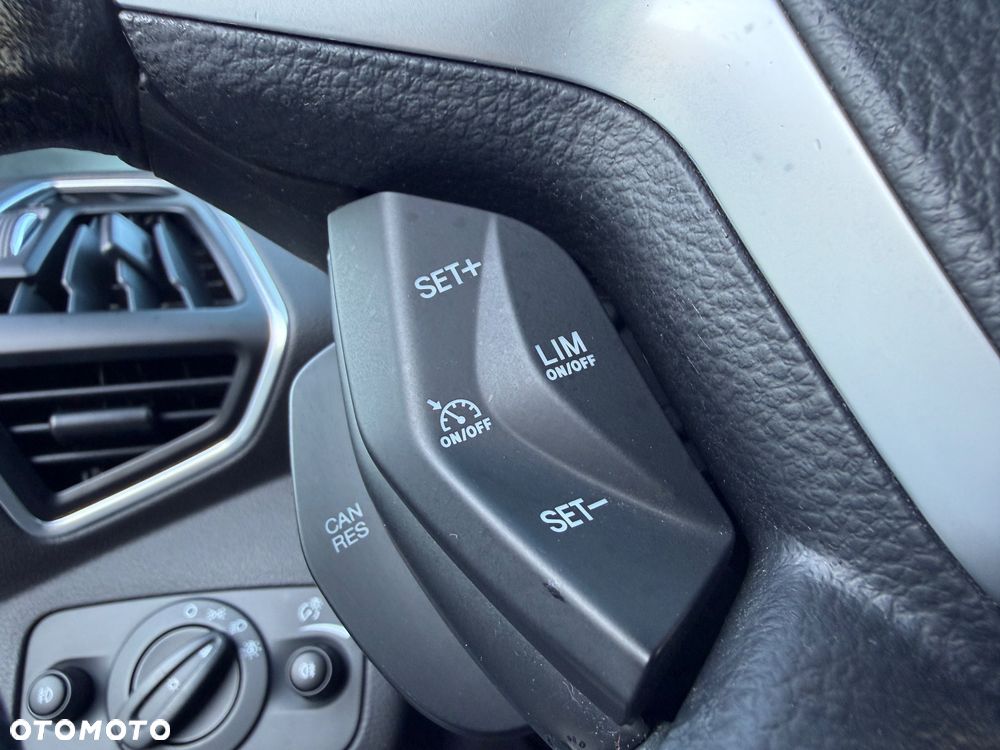 Ford Kuga 1.5 EcoBoost 2x4 Titanium - 12