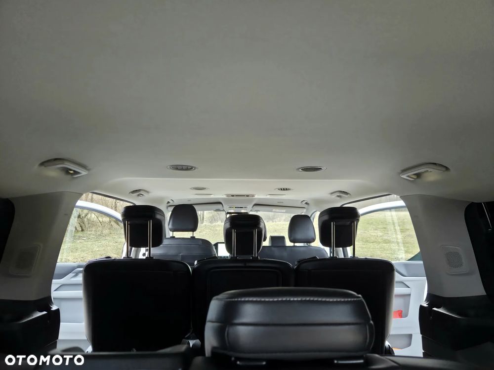 Ford Tourneo Custom 2.0 EcoBlue L2 Titanium - 32