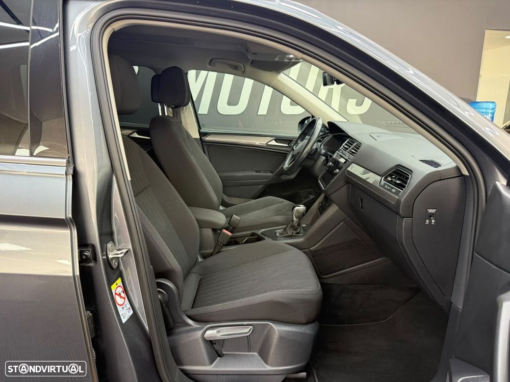 VW Tiguan Allspace 2.0 TDI Highline DSG - 28