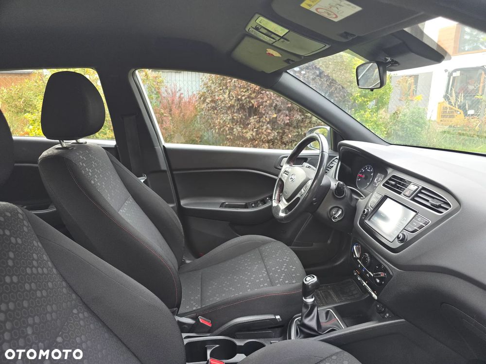 Hyundai i20 1.2 Comfort - 23