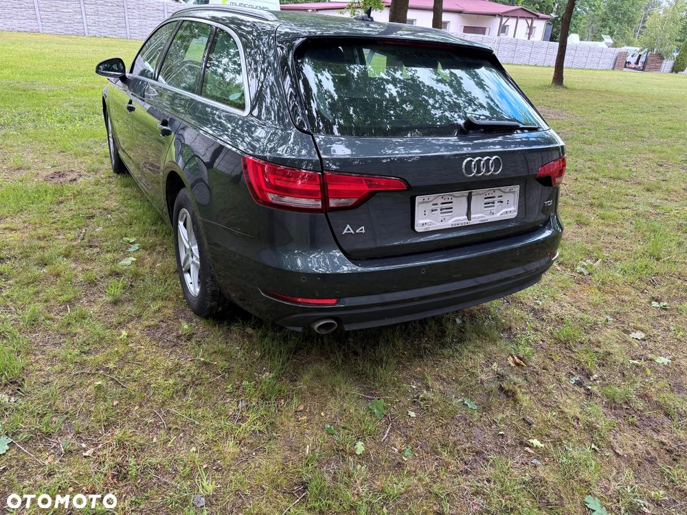 Audi A4 Avant 2.0 TDI DPF Ambiente - 14