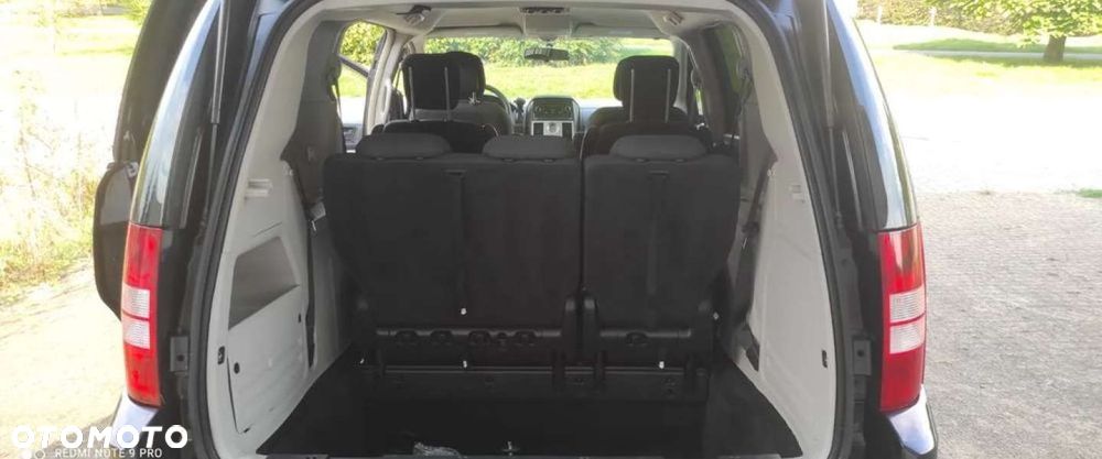 Chrysler Grand Voyager - 13