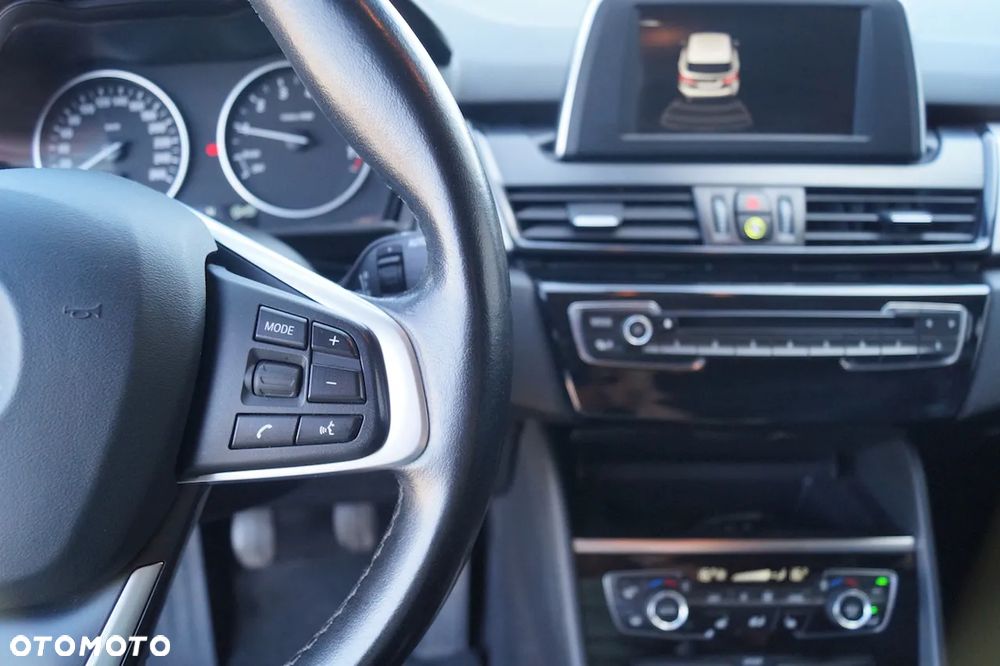 BMW Seria 2 218i Sport Line - 22