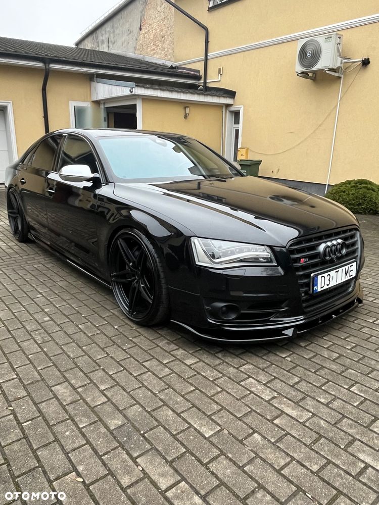 Audi S8 - 4