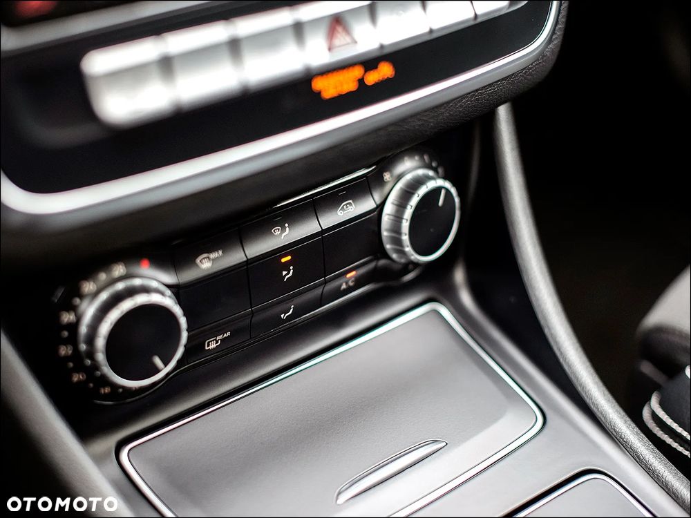 Mercedes-Benz CLA - 28