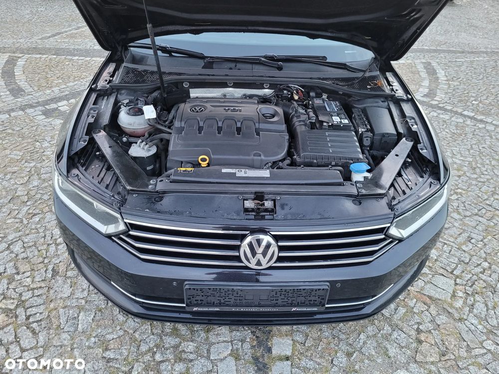 Volkswagen Passat 2.0 TDI SCR DSG Comfortline - 29