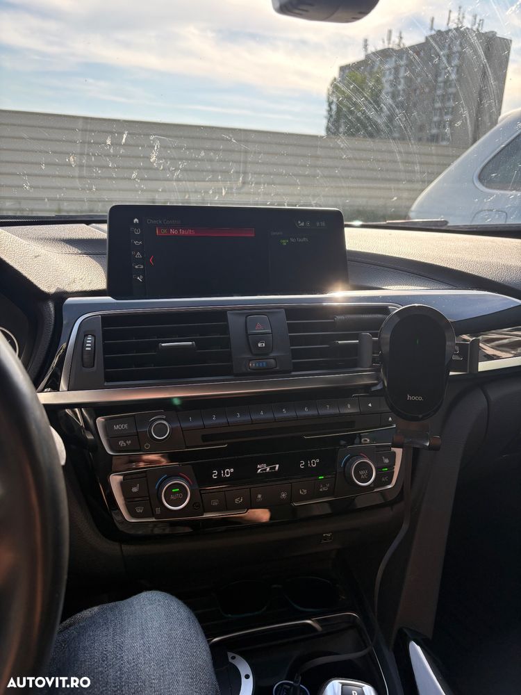 BMW Seria 3 320i Aut. Sport Line - 21