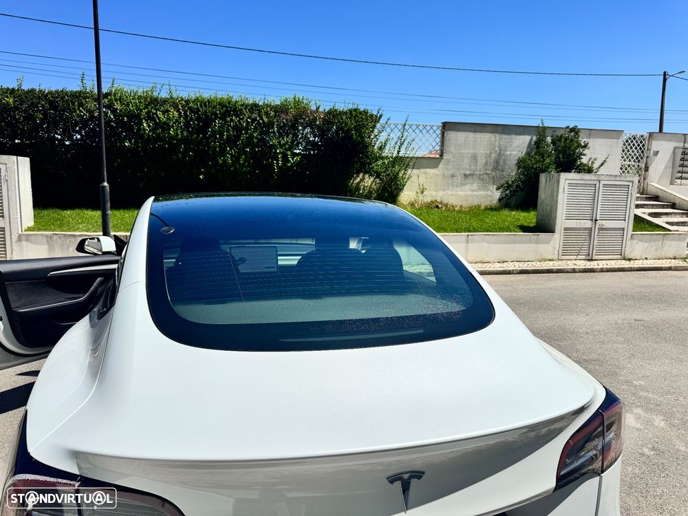 Tesla Model 3 - 5
