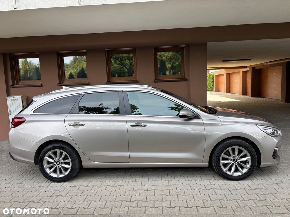 Hyundai i30 1.4 T-GDI DCT Premium - 2