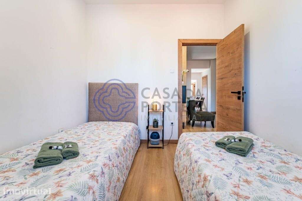 Moradia T2 totalmente renovada com dois terraços e licença AL no centr - Grande imagem: 2/25