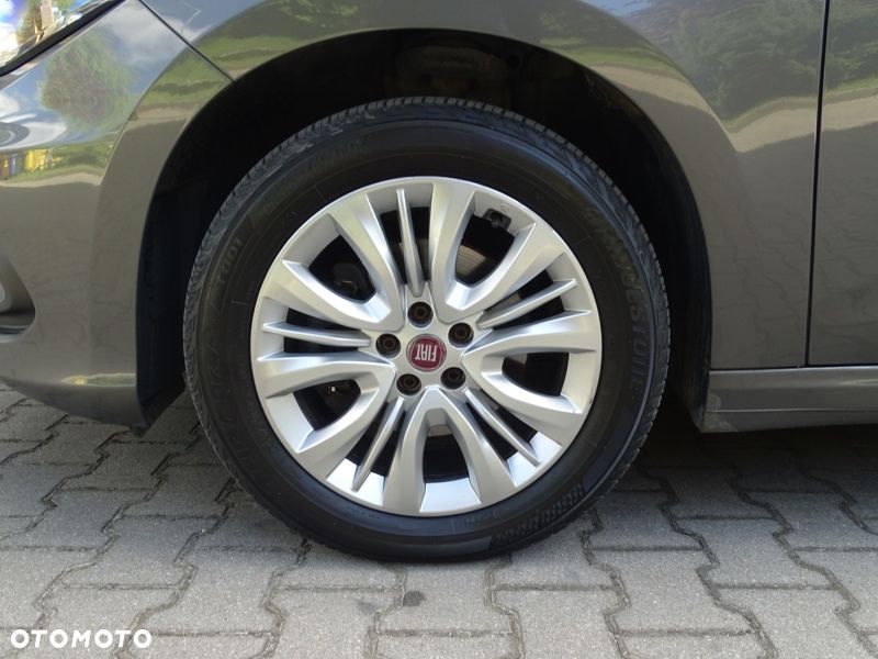 Fiat Tipo 1.4 T-Jet 16v Lounge EU6d - 24