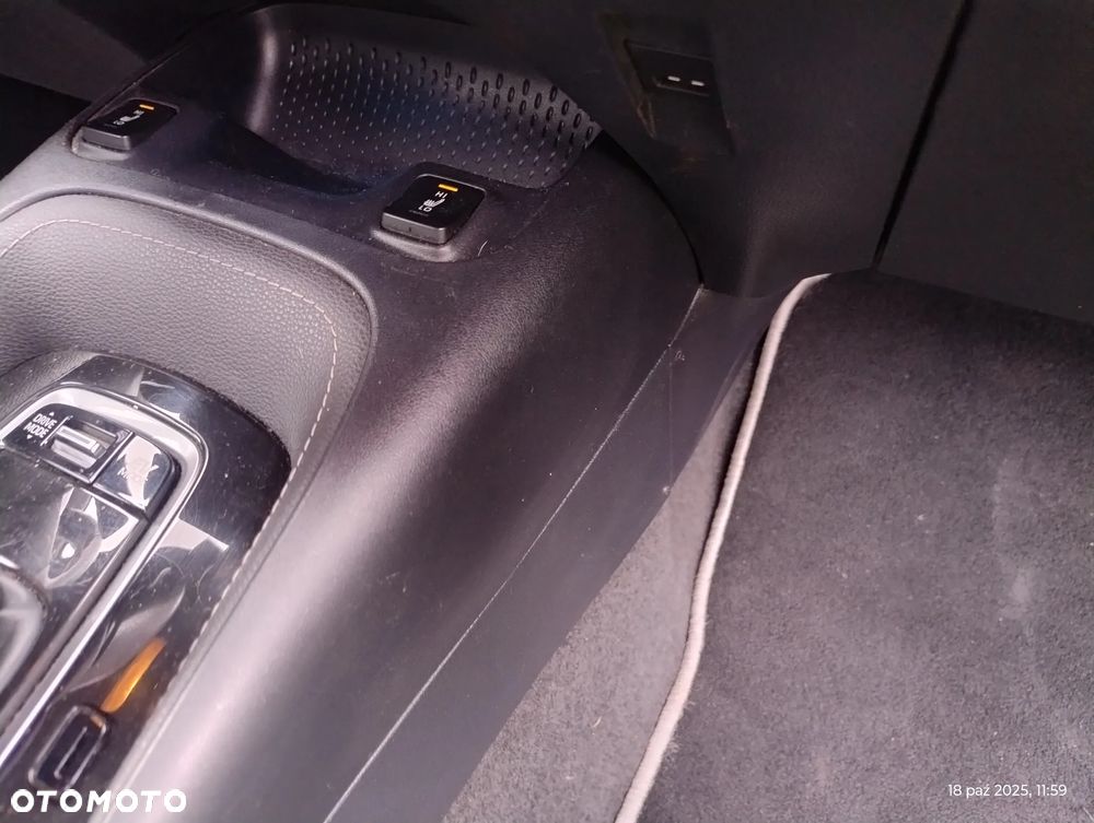 Toyota Corolla 1.8 Hybrid Touring Sports Comfort - 9