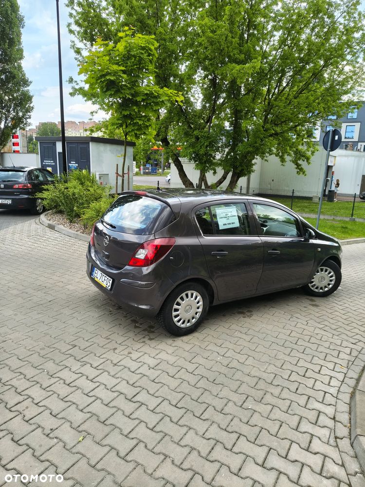 Opel Corsa 1.2 16V Edition / Active - 6