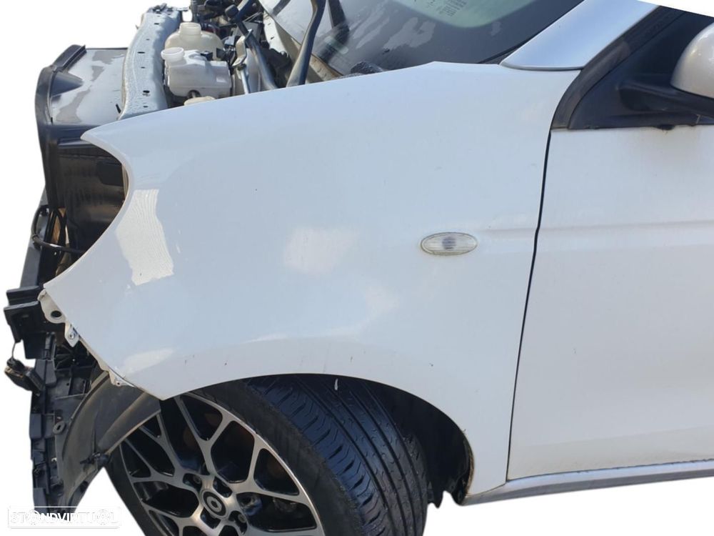 GUARDA-LAMAS FRENTE ESQUERDO SMART FORFOUR - 1