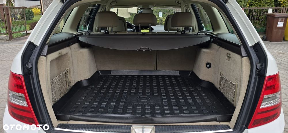 Mercedes-Benz Klasa C 250 CDI BlueEff Elegance 4-Matic - 14