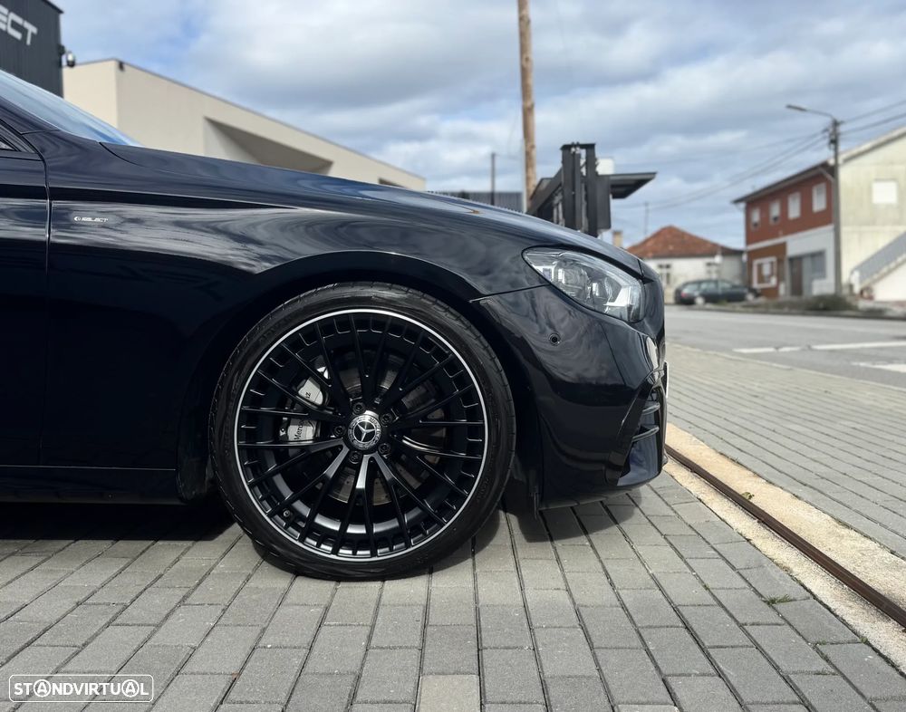 Mercedes-Benz E 300 de 9G-TRONIC AMG Line - 27