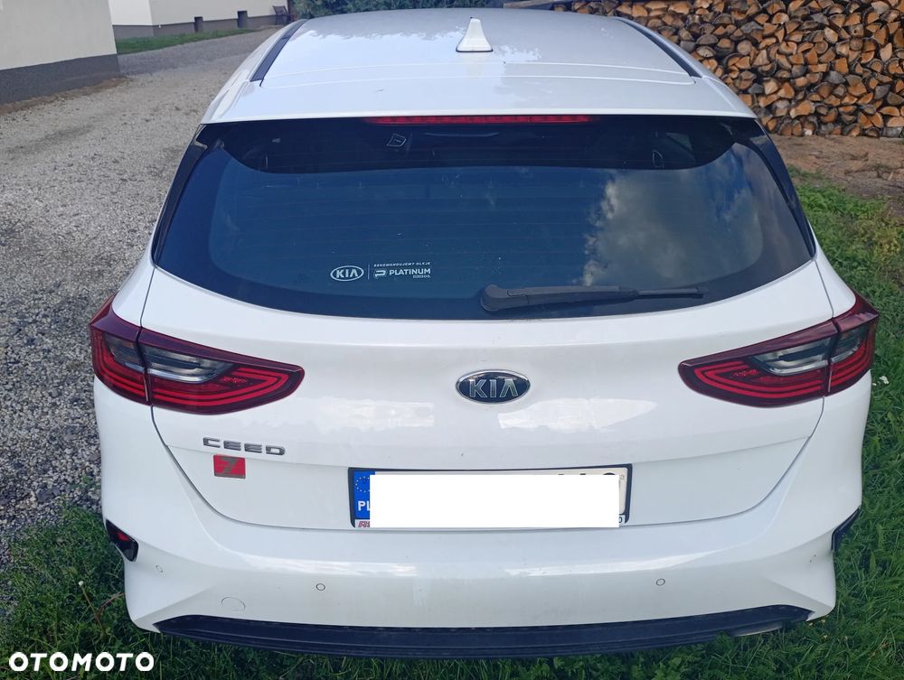 Kia Ceed - 3
