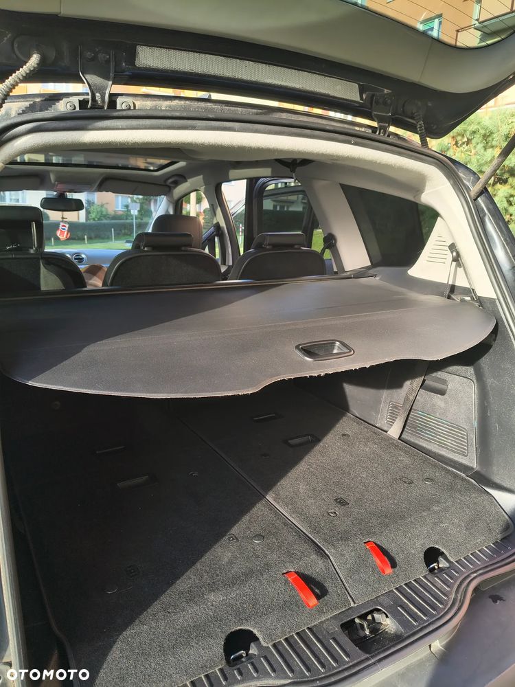 Ford S-Max - 9