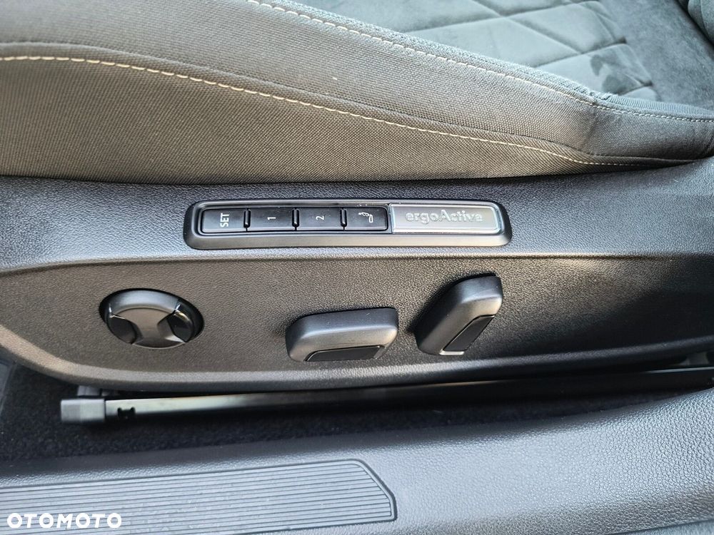 Volkswagen Golf - 18