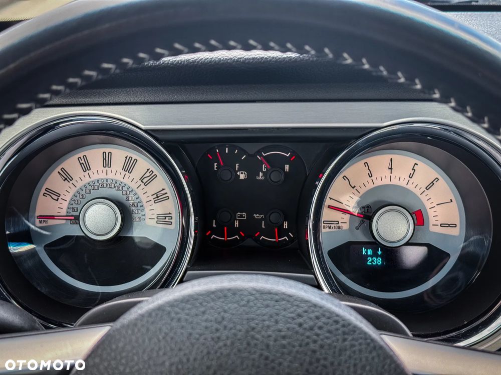 Ford Mustang 3.7 V6 Premium - 18