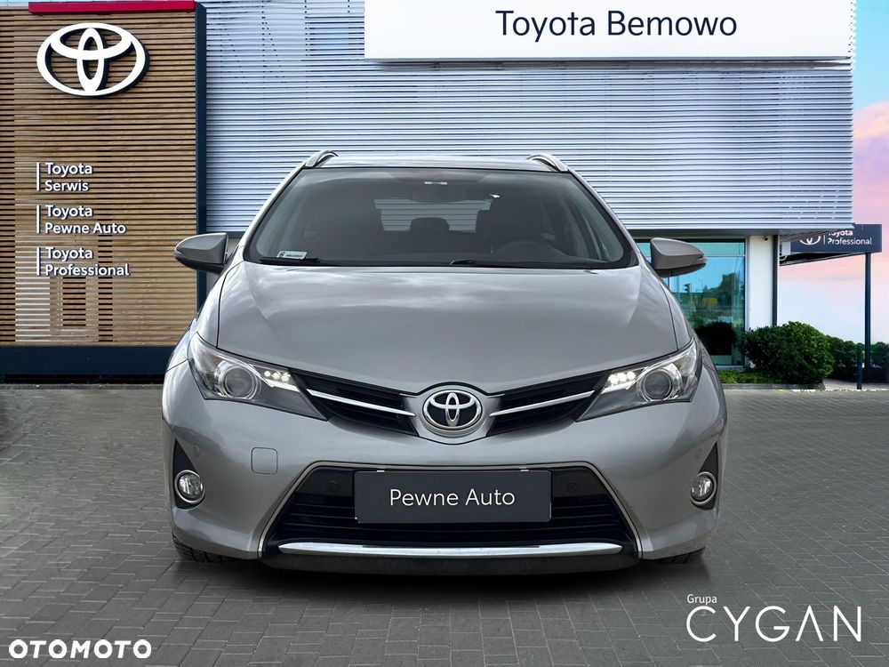 Toyota Auris 1.6 Premium Comfort - 4