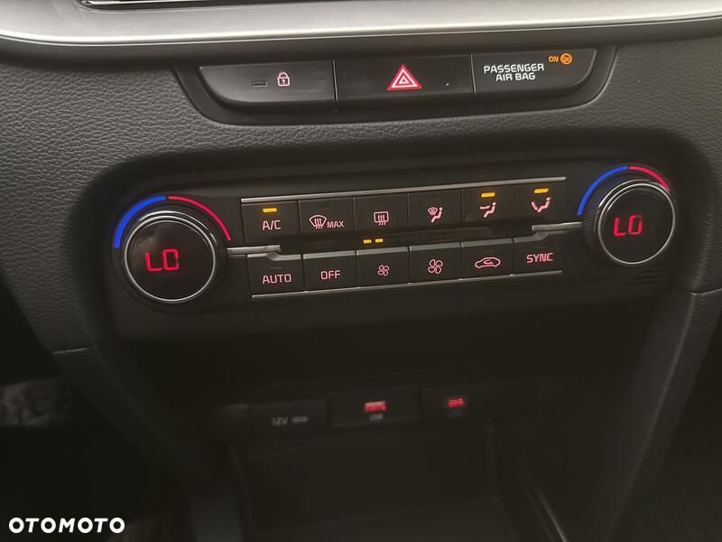 Kia Ceed 1.5 T-GDI M DCT - 17