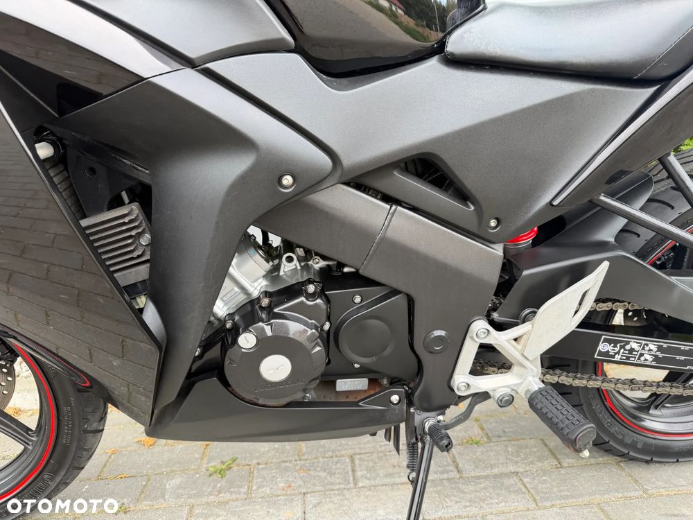 Honda CBR - 35
