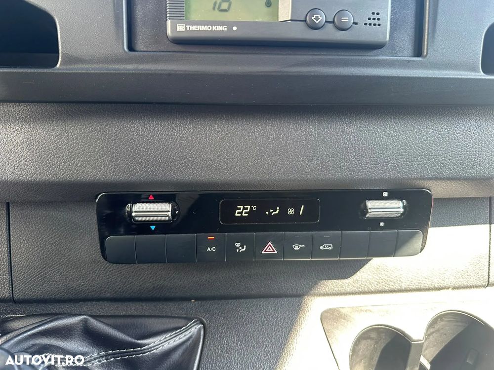 Mercedes-Benz Sprinter - 21