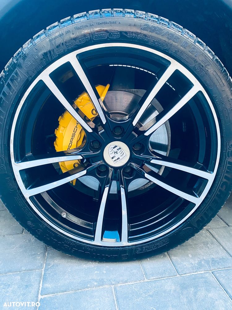 Porsche Cayenne 3.0 L V6 - 13