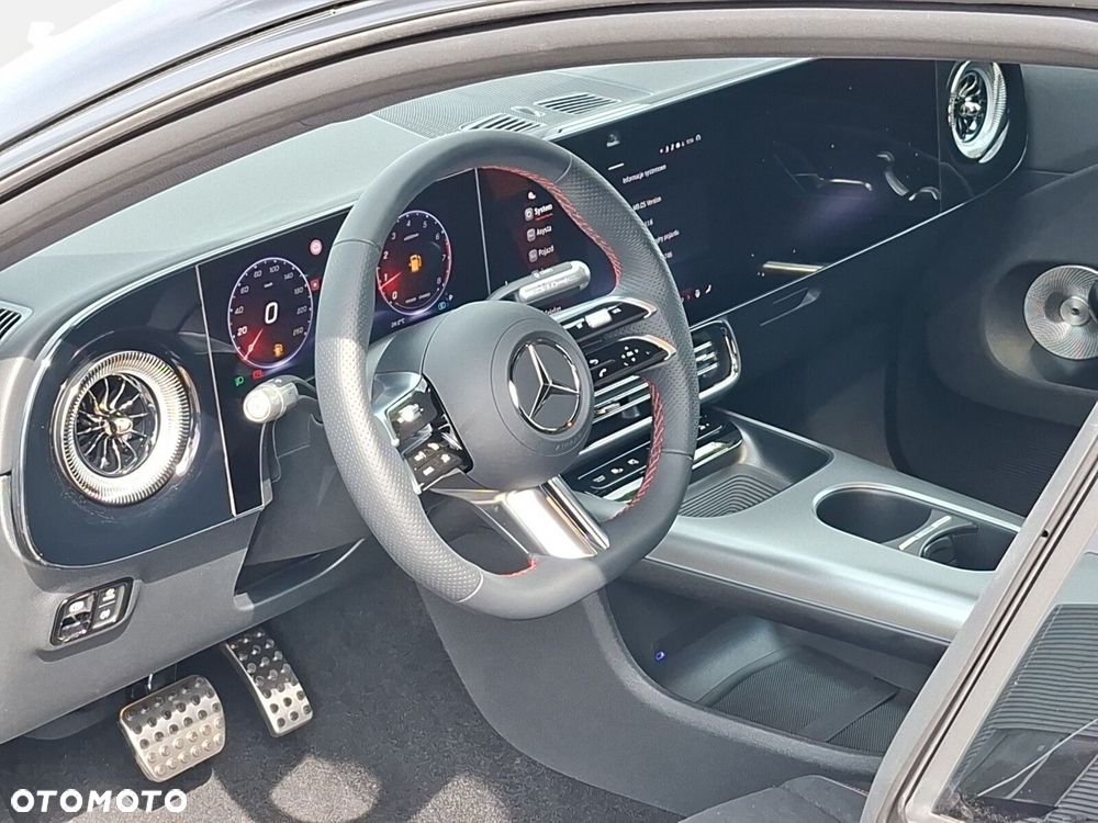 Mercedes-Benz CLA - 10