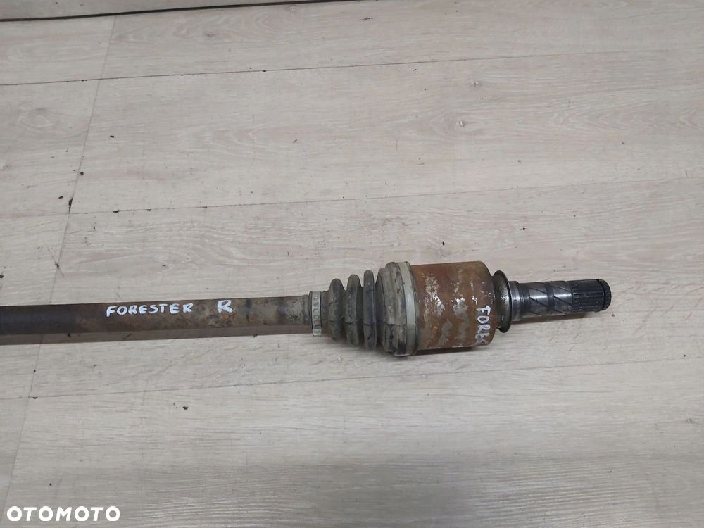 Subaru Forester II SG 2,0 półoś przegub prawy przód - 1