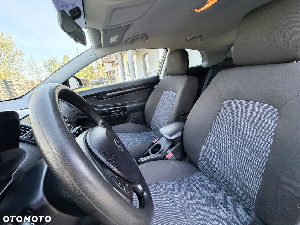 Kia Ceed - 10