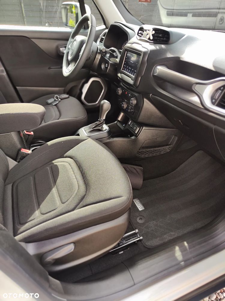 Jeep Renegade - 21
