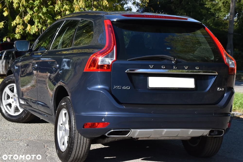 Volvo XC 60 D4 Momentum - 3