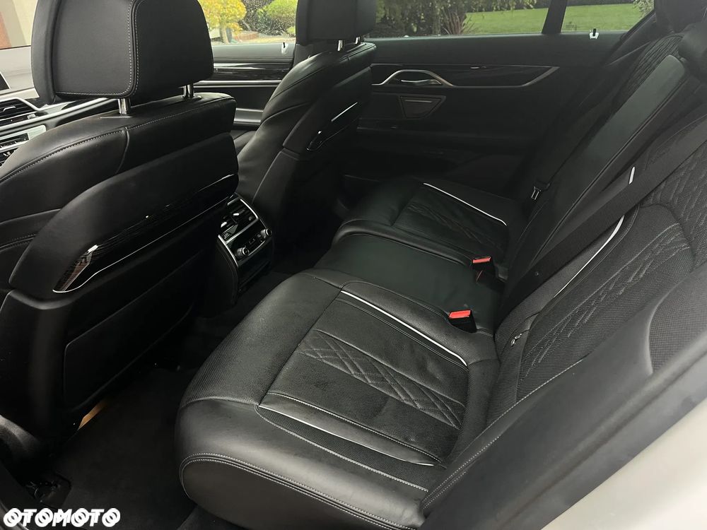 BMW Seria 7 740d xDrive - 18