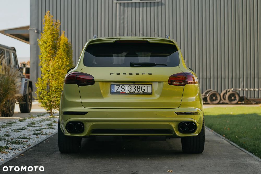 Porsche Cayenne GTS - 9