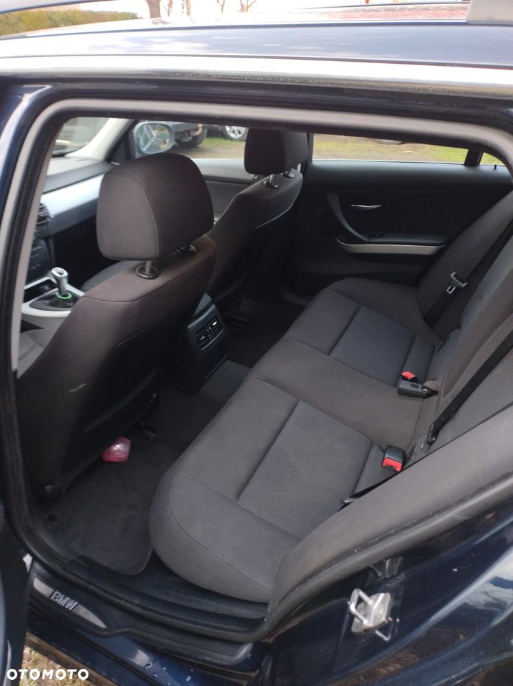 BMW Seria 3 318d - 19