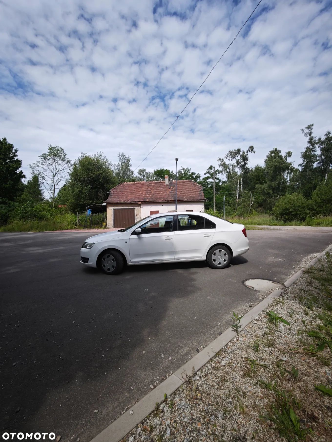 Skoda RAPID 1.2 Ambition - 1