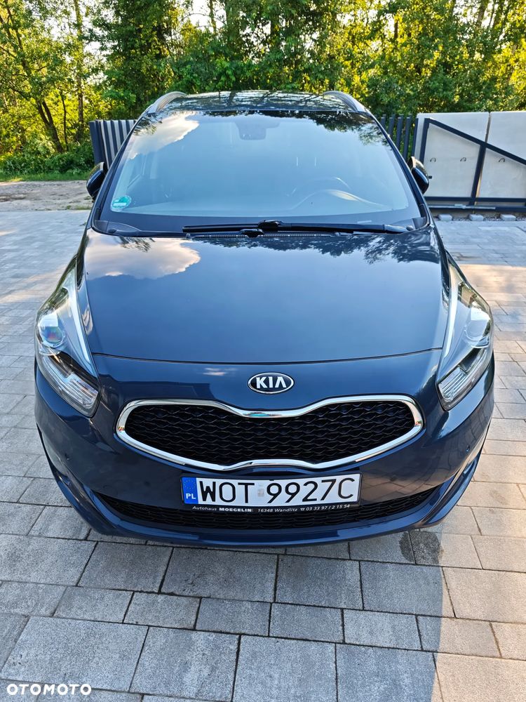 Kia Carens - 9