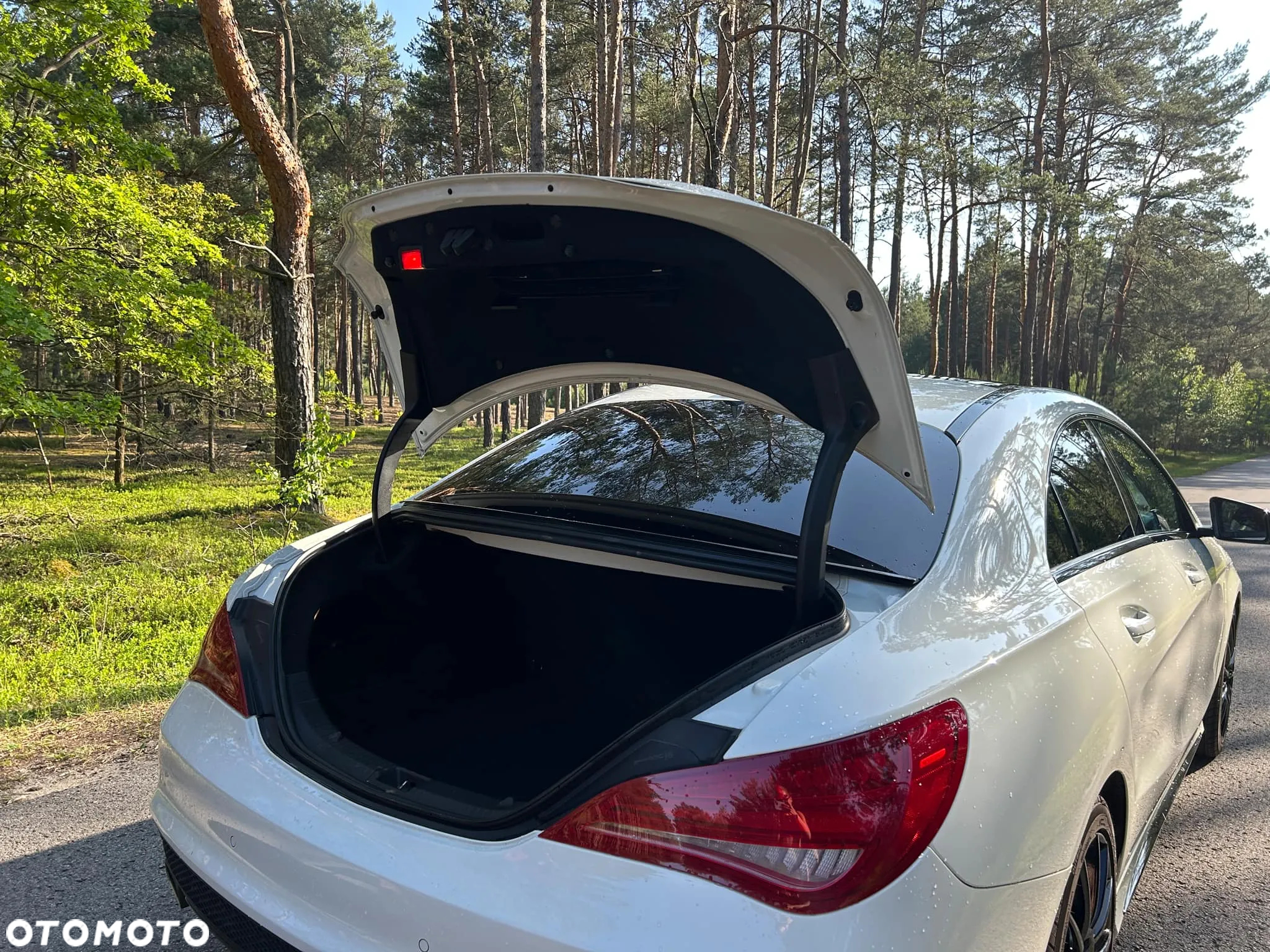 Mercedes-Benz CLA - 12