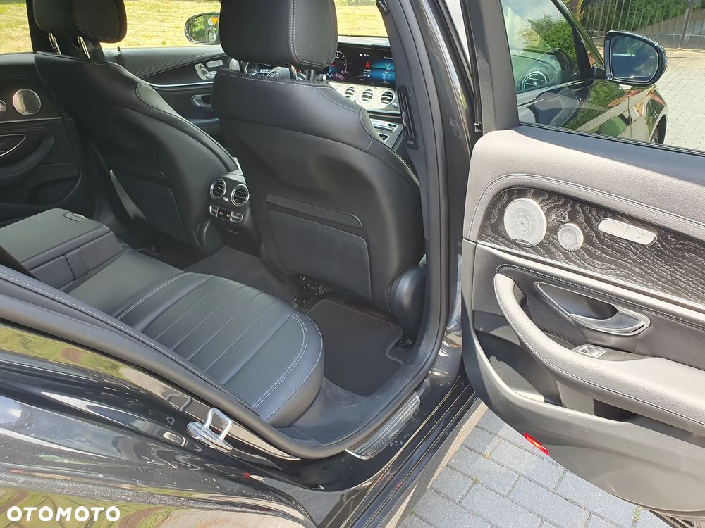 Mercedes-Benz Klasa E 400 d 4Matic 9G-TRONIC AMG Line - 21