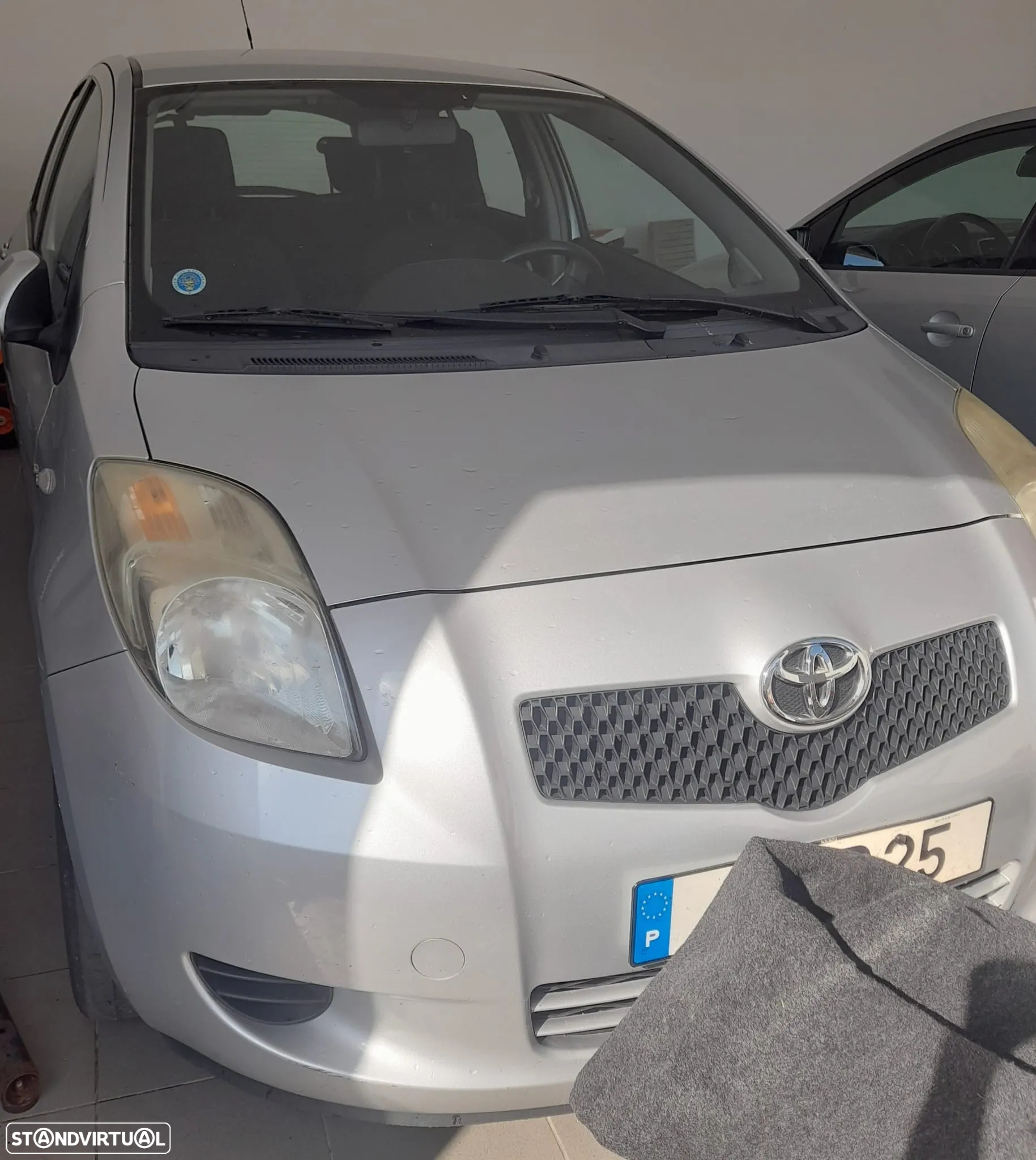 Toyota Yaris 1.4 D-4D AC Manual - 3