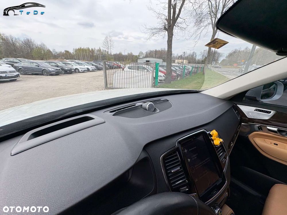 Volvo XC 90 T6 AWD R-Design 7os - 23