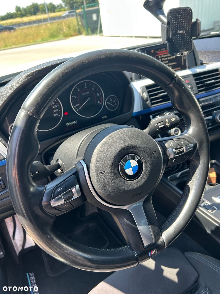 BMW Seria 3 320d M Sport - 11