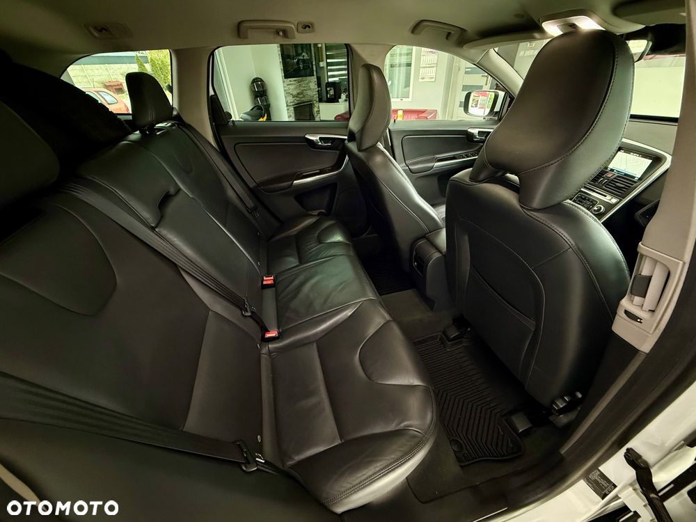 Volvo XC 60 D3 Drive-E R-Design Momentum - 7
