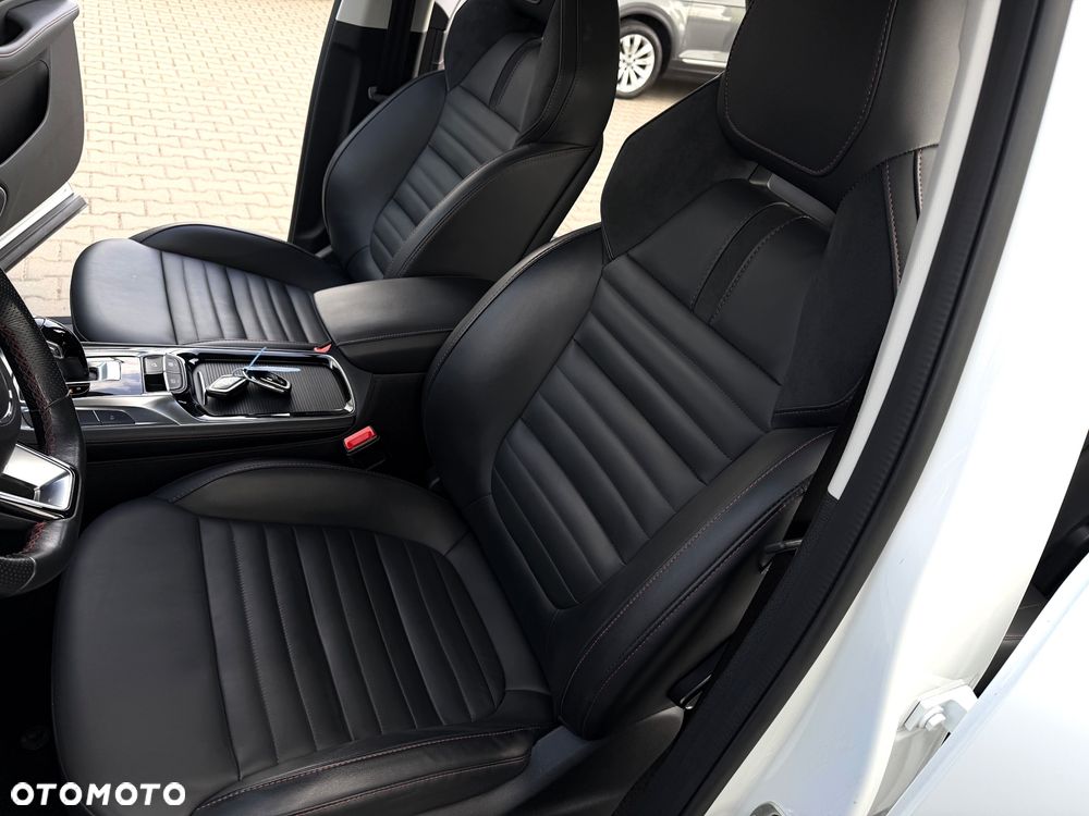 MG EHS Luxury - 34