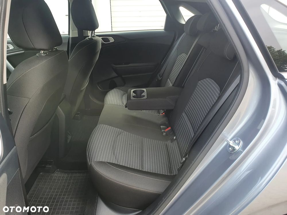 Kia Ceed 1.5 T-GDI M - 25