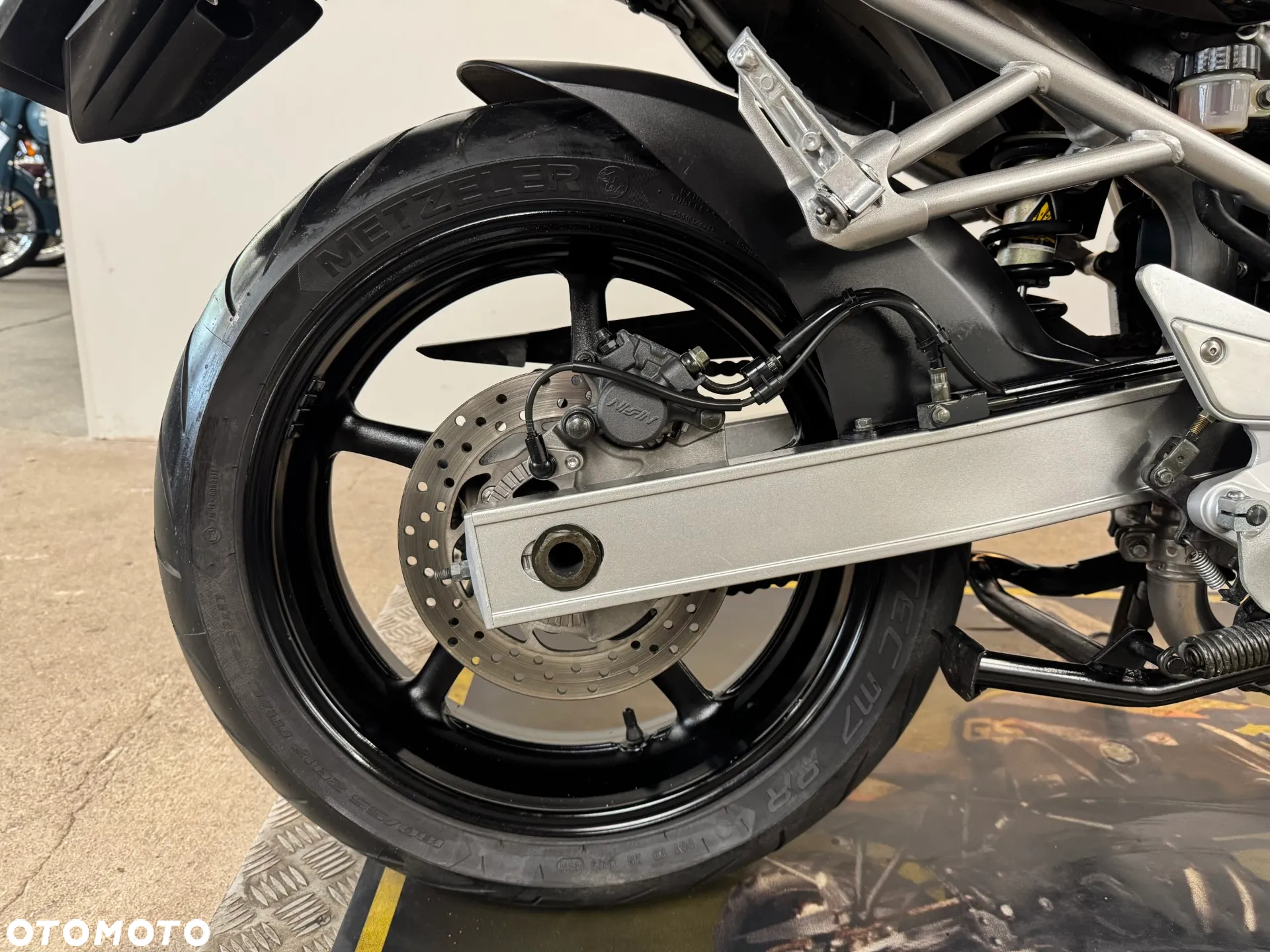 Yamaha FZ6 - 15
