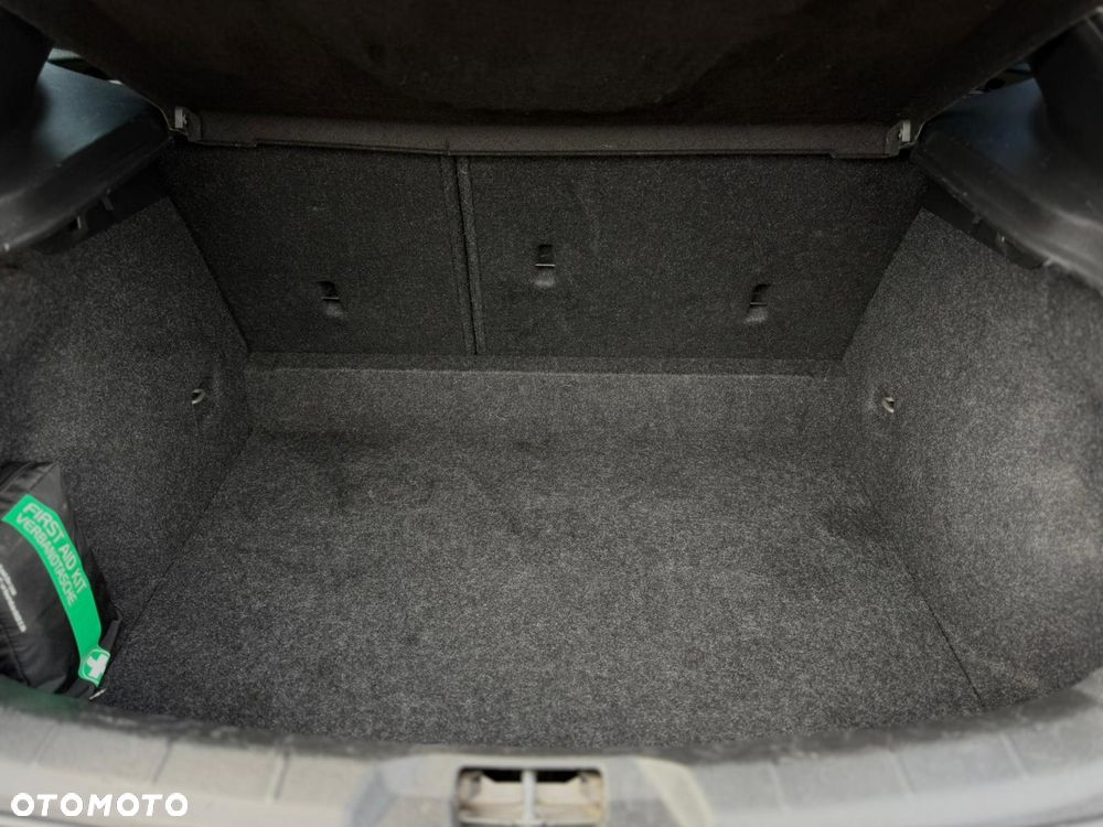 Volvo V40 D2 RDesign - 13