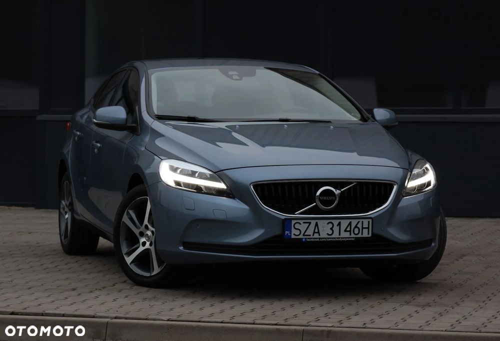 Volvo V40 T2 Momentum - 2